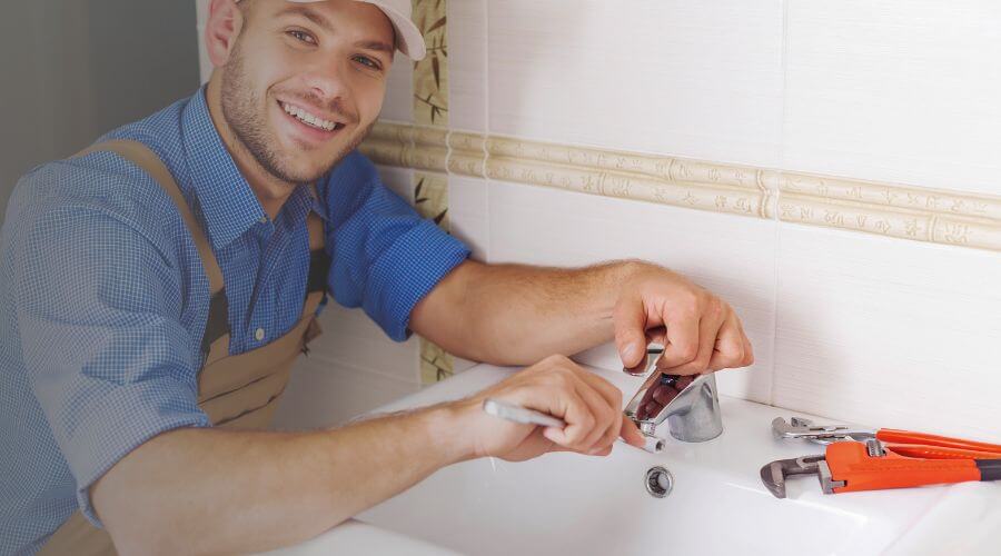 Expert burst pipe repair services in North Zulch, TX